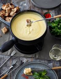 Kasefondue Klassisches Rezept Und Varianten Kasefondue Kasefondue Rezept Rezepte