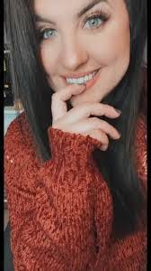 Amanda Sickles's Instagram, Twitter & Facebook