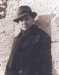 Son souvenir est d'autant plus fort qu'il reste attaché à une période sensible : The Debt Of Wwii French Resistance Writers To Wwi Veterans Post 2 Jean Moulin World War I Centennial