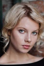 Resultados para "Ella"