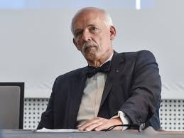 78 lat (a) pełne nazwisko: Niepokojace Informacje O Synu Janusza Korwin Mikkego Walczy Z Choroba Super Express Wiadomosci Polityka Sport