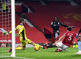 Bertrand traore put the hosts in front but bruno fernandes' penalty sparked yet another comeback on the road to delay man. 2 1 Gegen Aston Villa Manchester United Zieht Mit Liverpool Gleich Kicker