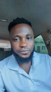 Robert Bross's Instagram, Twitter & Facebook