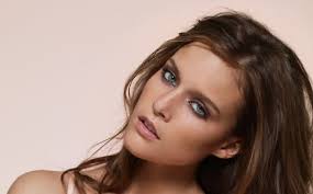 Kim Cloutier: Bio, Height, Weight, Measurements