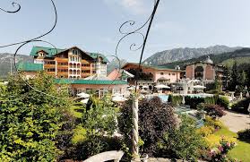 3.000 m² wellnessoase wanderparadies aktivurlaub zum hotel tyrol am haldensee! Welcome To Hotel Liebes Rotflueh Official Website The 5 Star Spa Hotel Located In The Heart Of The Tyrol Offers A Luxury Ex Hotel Traumhotel Liebes Rot Fluh