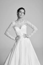 Suzanne Neville Clarice Available To Buy Online At The Luxe Bride Outlet Uk Onli Suzanne Neville Wedding Dresses Buy Wedding Dress Online Wedding Dresses Uk