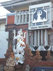 Hari raya saraswati adalah hari yang penting bagi umat hindu, khususnya bagi siswa sekolah dan penggelut dunia pendidikan karena umat hindu mempercayai hari saraswati… Smas Dwijendra Denpasar Edumor Com