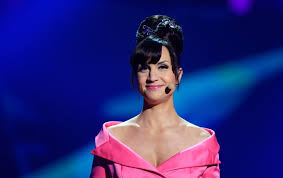 Petra mede and måns zelmerlöw were the best thing about this year's eurovision. Sbs Eurovision On Twitter I M Just Gonna Say It Petra Mede Should Be Hosting Every Year Sbseurovision