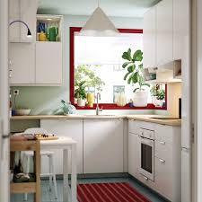 ‫أفكار لتوفير المساحة واستغلالها في مطبخ صغير - IKEA‬‎