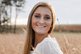 Grace Howe's Instagram, Twitter & Facebook