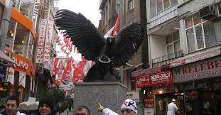 Mustafa demirtaş ve serkan akkoyun, beşiktaş'ın erzurumspor galibiyetini hdi sigorta'nın sunduğu çekirdekçi tayfa'da değerlendirdi. Yalniz Kartal Fotomac