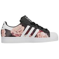 Pin En Chaussures
