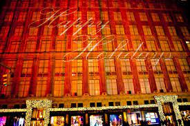 Saks Fifth Avenue Made A Yeti Look Gorgeous Last Night Looking Gorgeous Saks Fifth Avenue Holidays In New York