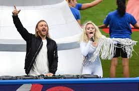 Zara maria larsson (pronounced ²sɑːra ma²riː.a ˈlɑːʂɔn; Fussball Em Finale Zara Larssons Stilbruch Im Stade De France Panorama Stuttgarter Zeitung