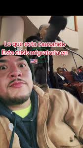 Chicago residents vs migrants #migrants #Venezuelans #inmigrantes  #mexicanos #africanamericans #black #blackhistorymonth #latinoamerica  #chicago #Illinois #mexicans #foryoupage #fyp #foryou #news ...