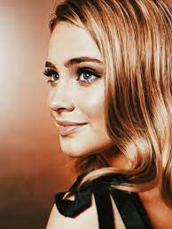 Pin By Adalina Ionascu On Josephine Langford Josephine Queen Langford