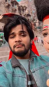 Cute se bhole baba 🙏🏻 #banaras #star