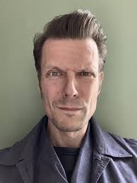 Sam Lake The Actor Who Portrayed The Titular Role In The First Video Game Max Payne Recreated His Iconic Look On The Game S Nineteenth Anniversary Gaming