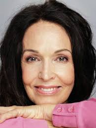 Christin Amy Artner, actress, speaker, voice actress (management rehling)