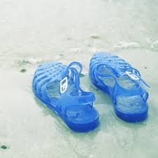 unsustainable fashion jelly shoes the pvc plastic footware