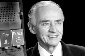 Dennis Smith, Firefighter Who Wrote Best Sellers, Dies at 81