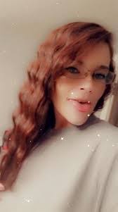 Claudette Schmitt's Instagram, Twitter & Facebook