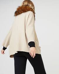 Parmi les 868 références en vente sur notre site, vous avez le choix entre un produit manteau col fausse fourrure neuf ou un article manteau col fausse fourrure d'occasion. Manteau Col Fausse Fourrure Amovible Rodier