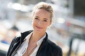 Mon agent est alexandra schamis chez as talent: Helene De Fougerolles Sur L Autisme De Sa Fille J Etais Persuadee D En Etre La Cause