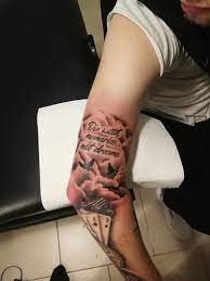Sanduhren als tattoo motive stehen für zeit, leben und tod und vergänglichkeit des. Dracul Tattoo Babuczki Thomas Posts Facebook