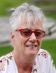 Cindy Griffith's Instagram, Twitter & Facebook