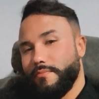 90+ perfis com “Stephen Silva”