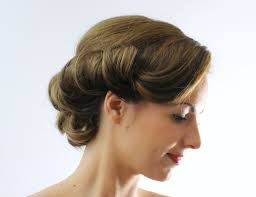 With a softer look than the sleek bob and tight ringlets of the 1920s, women began wearing their hair in more feminine styles with parts sweeping to the side or down the middle. Pin By Jane Katte On Wedding Hair Wedding Hair Up Wedding Hairstyles Photos Wedding Hair Inspiration