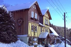 Herzlich willkommen in steinbach, einem kleinen dorf unweit von bad liebenstein. Haus Rennsteigrose Limbach Neuhaus Am Rennweg Thuringer Wald