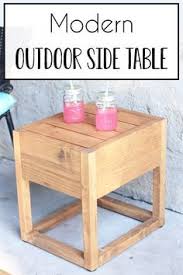 Diy Modern Outdoor Side Table In 2020 Modern Outdoor Side Tables Outdoor Side Table Diy Side Table