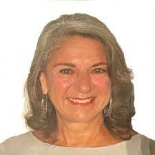 Jennifer Elms's Instagram, Twitter & Facebook