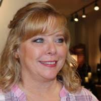 Gina Wakefield's Instagram, Twitter & Facebook