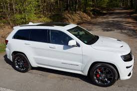 Legendary jeep® capability and head turning srt performance. Fahrbericht Jeep Grand Cherokee Srt 6 4l V8 Fotos