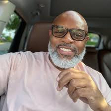 Never forget the POSTERS D-Wade threw down in his legendary career. 🔨⚡️  #TeamDay