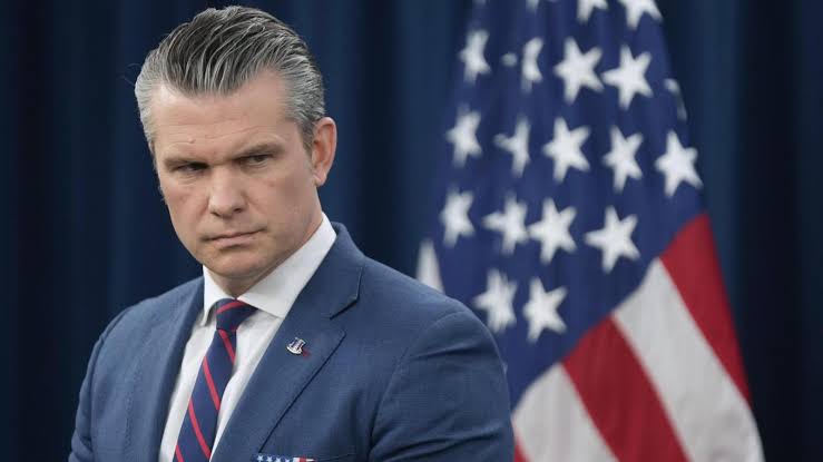 Pentagon blocks photographers from Hegseth's briefings on the Iran war