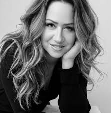 Przedstawiamy Wam naszą nową podopieczną Yoko. Panna ma 5,5 roku i trafila  do nas z powodu ugryzienia. Ugryzła dziecko sąsiadów, które wraz z  dzieckiem "domowym" weszlo na posesję. Po tym incydencie zaczęła