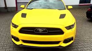 The vehicle was introduced on november 17, 2019, and went on sale in december 2020 as a 2021 model. Ford Mustang Gt 2015 Foliert In Gelb Und Schwarz Matt By Foliencenter Nrw Youtube