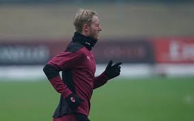 But simon kjaer grabbed crucial away goal for ac milan in stoppage time after heading past dean henderson. Simon Kjaer On Twitter Milanello Training Work Focus Sempremilan Acmilan