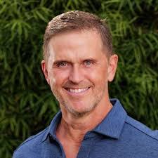 Karyl Fowler's Instagram, Twitter & Facebook