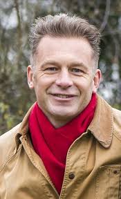 Amazing Animal Homes: Packham, Chris, Cockcroft, Jason: 9781454930075:  Amazon.com: Books