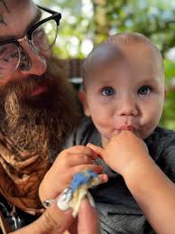 everyone It's so lovely to see your photos from last night of the display  in the heavens. Contributions are appreciated as this group has seen a  significant drop in engagement probably due