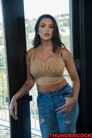 Elizabeth Skylar Thundercock Naughty America - FoxHQ