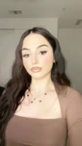 Danielle Klepacki's Instagram, Twitter & Facebook