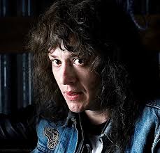 heyyy! i don't know if your still talking requests... : like a never ending  song