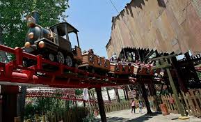 Fantasilandia is a chilean amusement park. Fantasilandia Invertiria 30 Millones De Dolares Para Reubicarse En San Bernardo