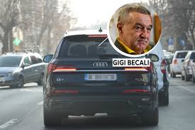 El presidente del steaua de bucarest, gigi becali, aseguró que el fútbol femenino es contra natural. Gigi Becali Spectacol Pe StrÄƒzile Din BucureÈ™ti Cu O NouÄƒ MaÈ™inÄƒ De Lux Un Audi Q7 Cum A Fost Surprins La Volan È™i Cat A Dat Pe Noua Bijuterie Foto